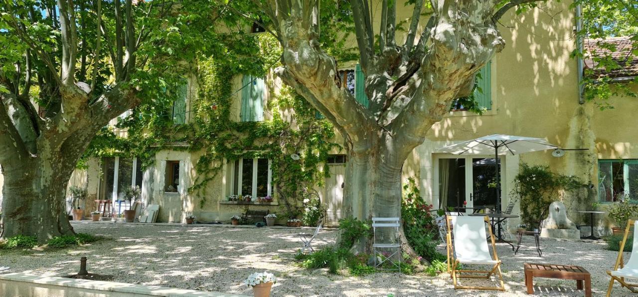 Mas De Karlotte Apartman Pernes-les-Fontaines Kültér fotó