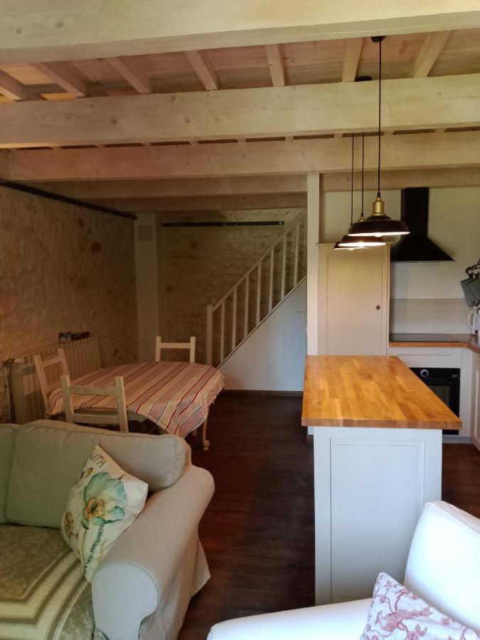 Mas De Karlotte Apartman Pernes-les-Fontaines Kültér fotó